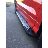 Бокові пороги Allmond Grey (2 шт, алюм.) З пофарбованим листям на дверях для Ford Kuga/Escape 2013-2019 рр.