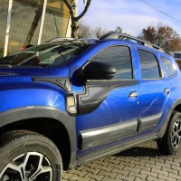 Верхні накладки на двері (4 шт) для Renault Duster 2018↗ рр.