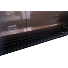 Бокові пороги Allmond Black (2 шт., алюміній) для Volkswagen Amarok 2010-2021 рр.