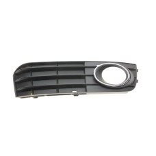 Вставка бампера (під протитуманку) Audi A4 07-15 (R)