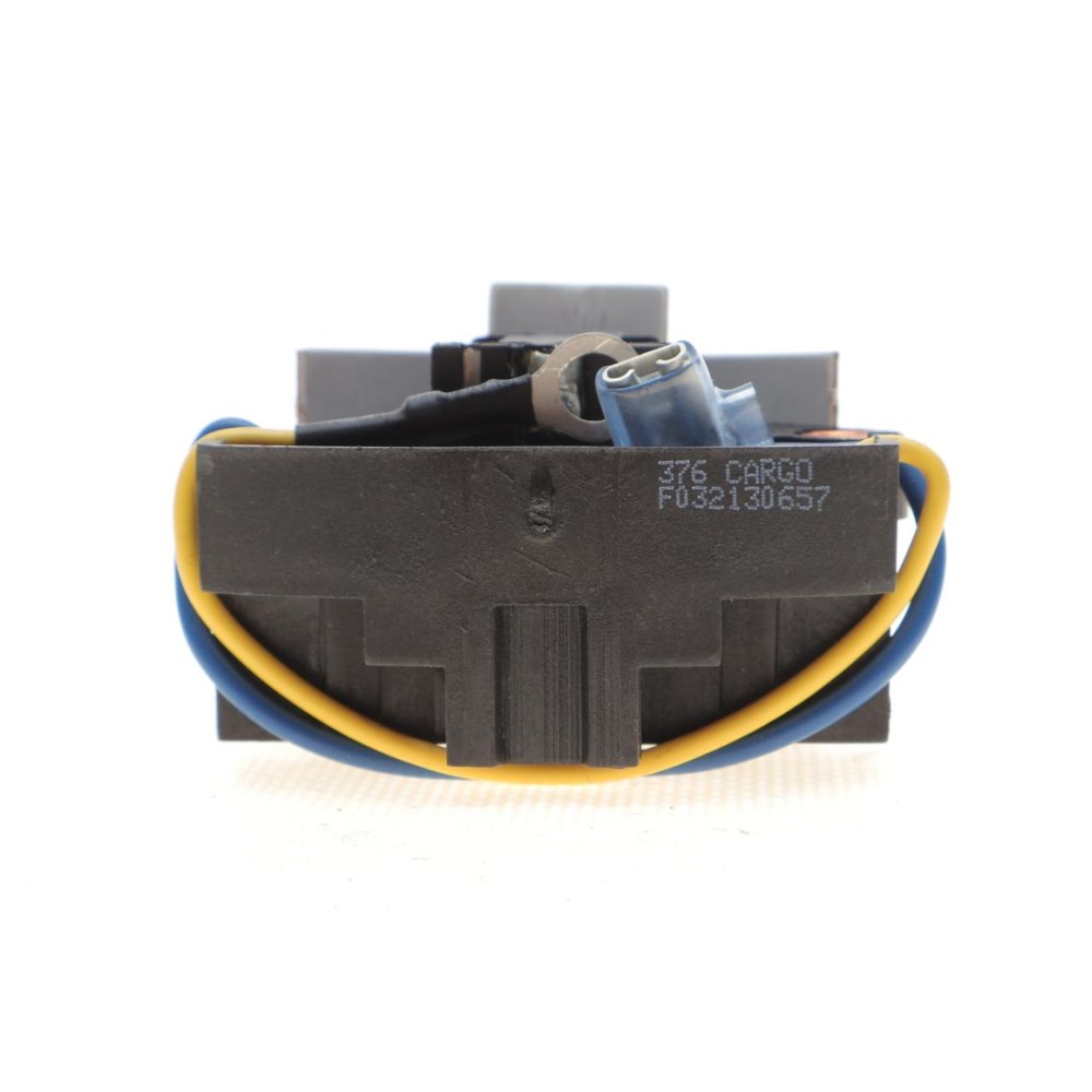 Реле генератора (14V) Nissan/Peugeot/Renault/Volvo = 130657