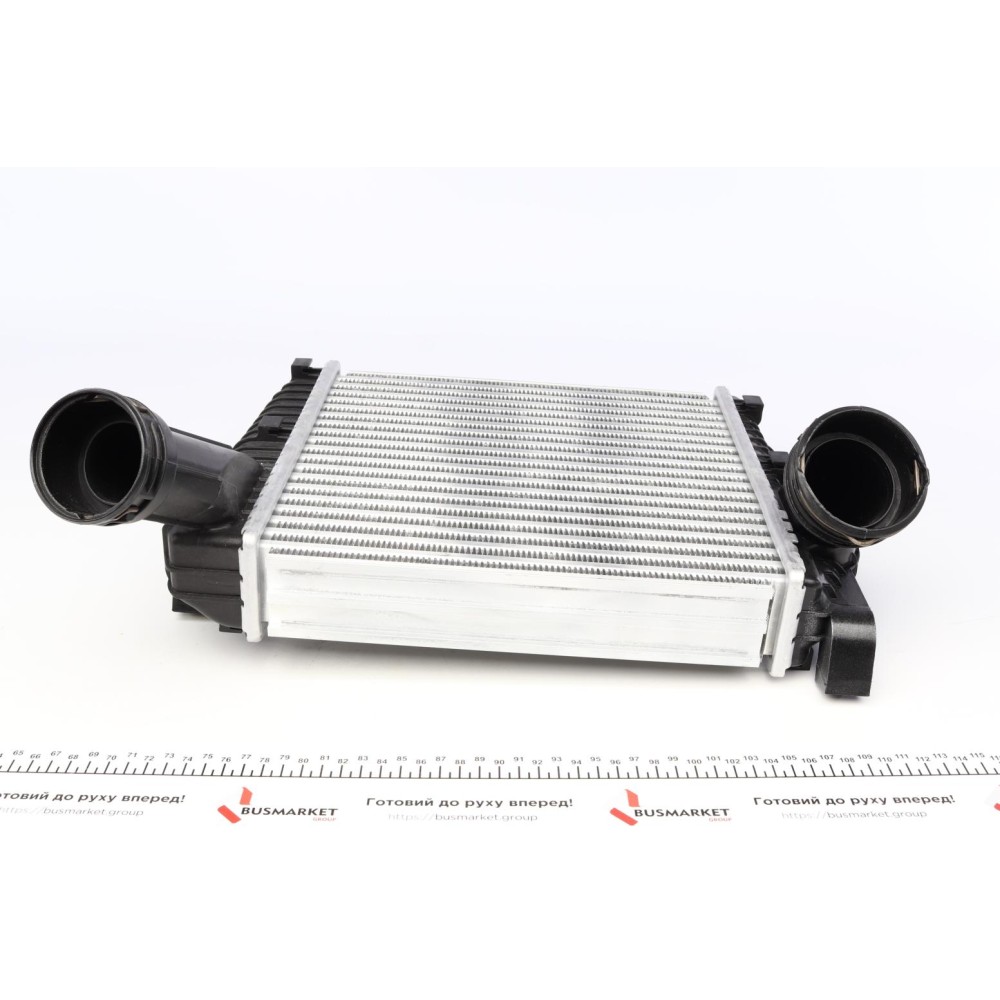 Радіатор інтеркулера Audi Q7/VW Touareg 3.0/4.1 03- (R)
