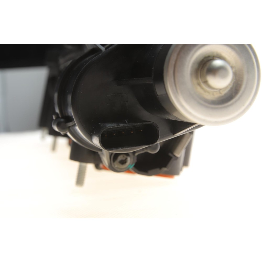 Колектор впускний BMW 3 (E90-E92)/5 (E60/E61)/X3 (E83) 2.0d N47 04-16 (з регулювальним елементом)