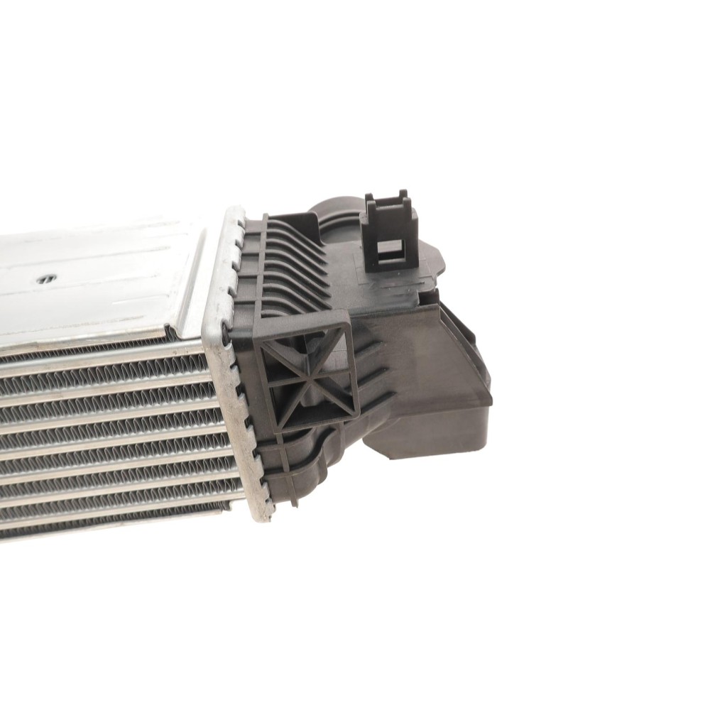 Радіатор інтеркулера BMW 1 (F40/F48) 15- (B38)