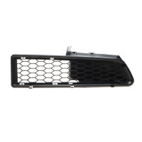 Решітка бампера Dacia Logan 04-12 (R)