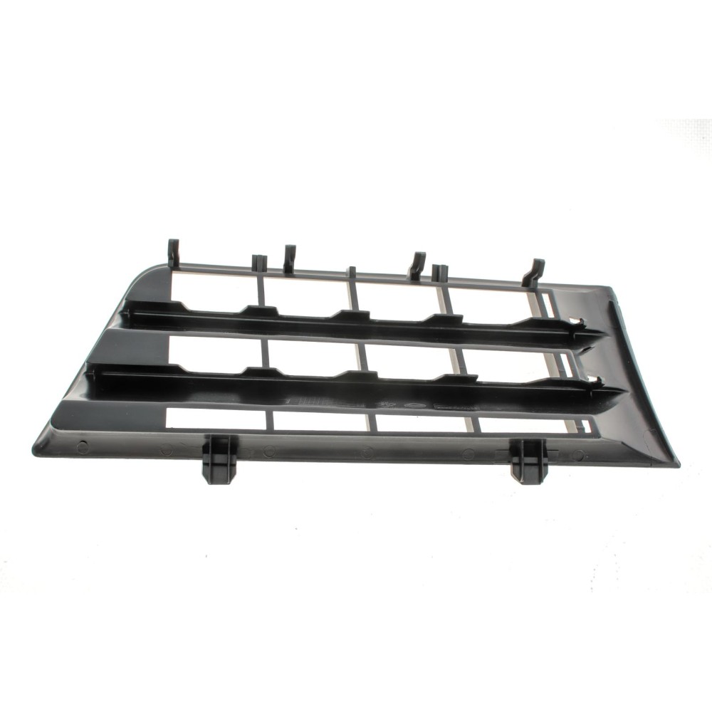 Решітка радіатора Renault Megane/Scenic 03-09 (L)