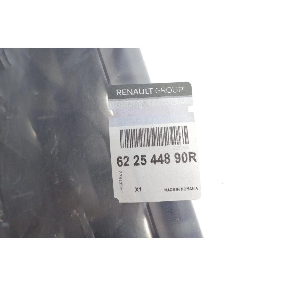 Решітка бампера Renault Duster 17-
