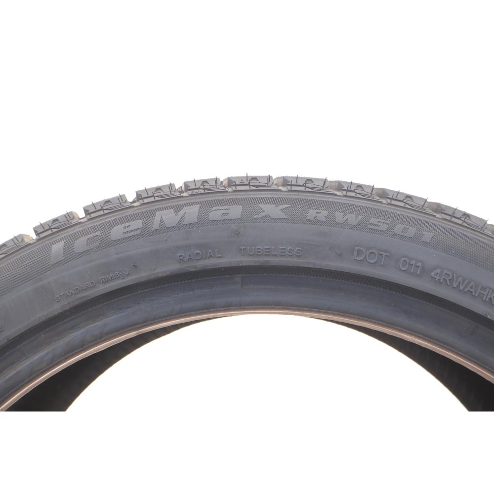 Шина IceMax RW501 235/40 R18 XL 95H (зимова)