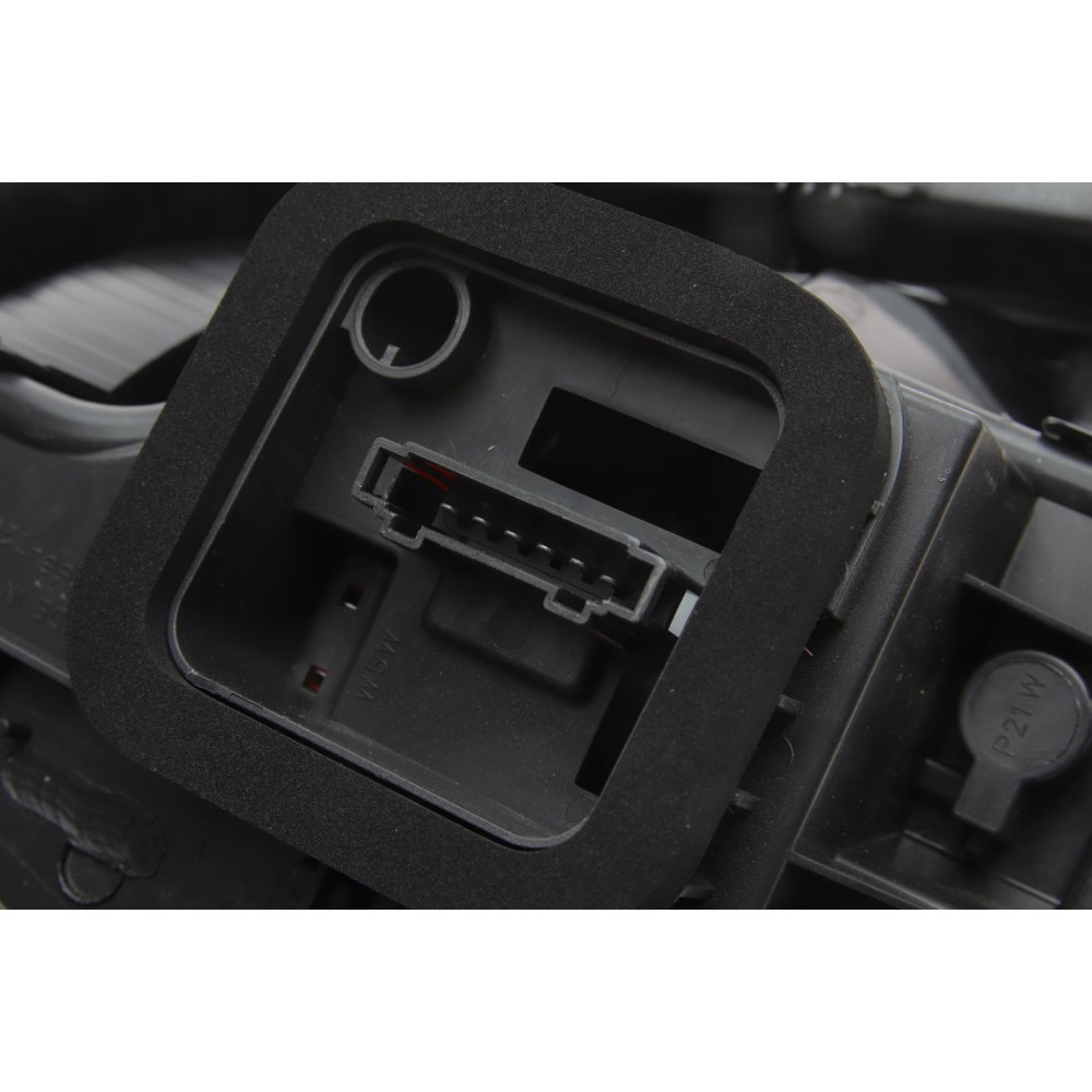 Ліхтар задній VW Polo 09-14 (R)