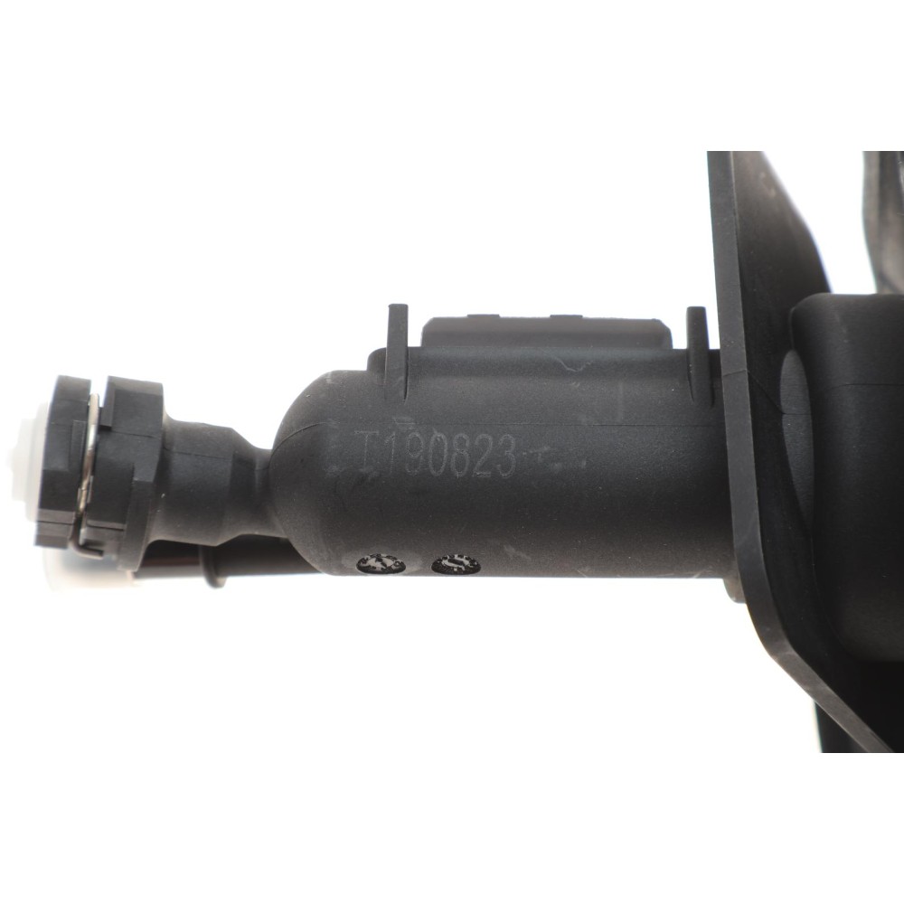 Циліндр зчеплення (головний) Ford C-Max/Focus/Mazda 3/5/Volvo C70/V40/V50/S40 04-