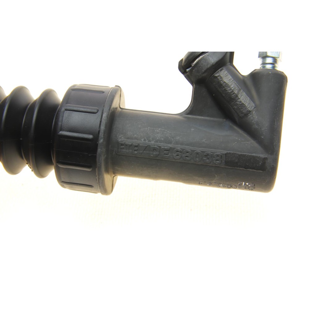 Циліндр зчеплення (робочий) Mazda 3 2.0/2.2MZR 03-14/5 1.8/2.0 05-