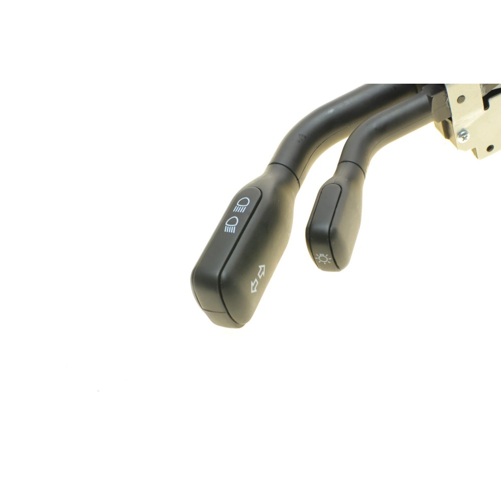 Перемикач підрульовий Audi 100/200/80/90 83-00