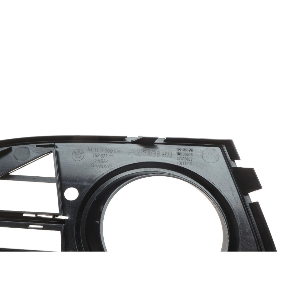 Вставка бампера (під протитуманку) BMW 4 (F32/F33/F36) 14- (R)