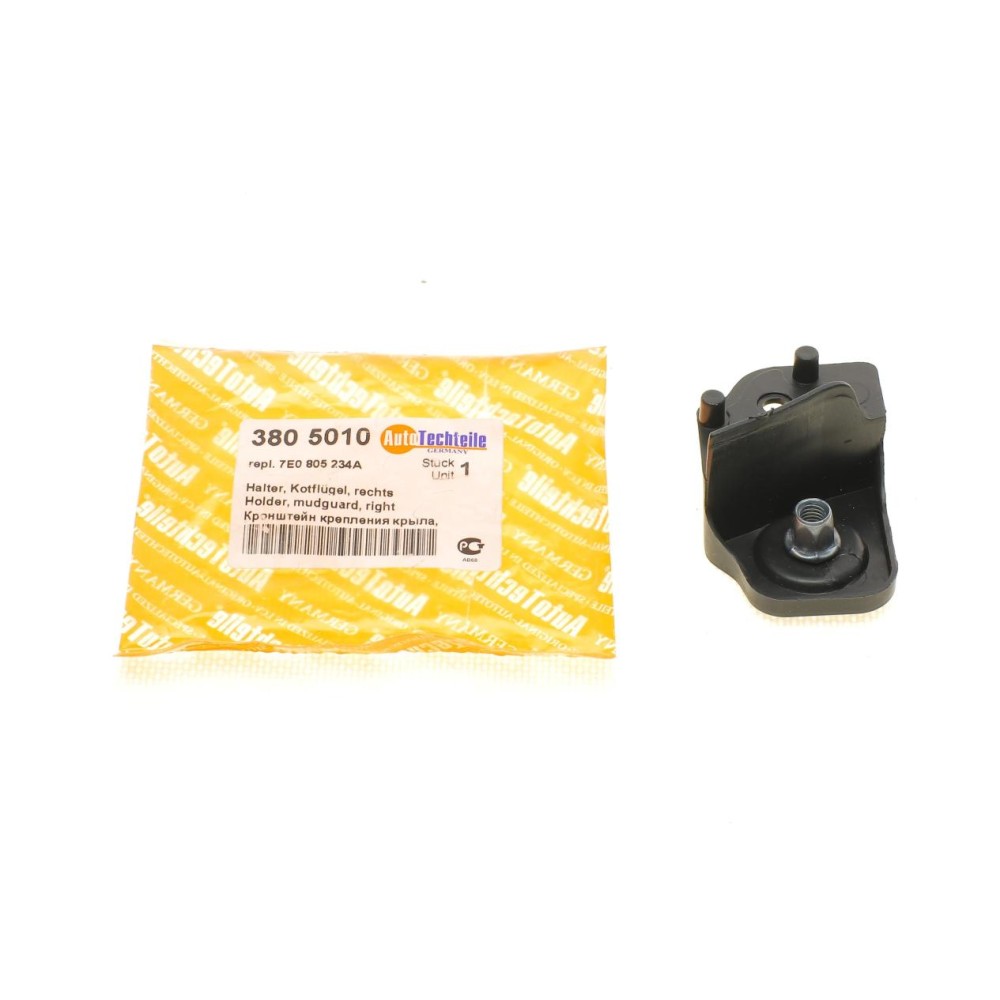 Кронштейн кріплення бампера (R) VW T5/T6 10-