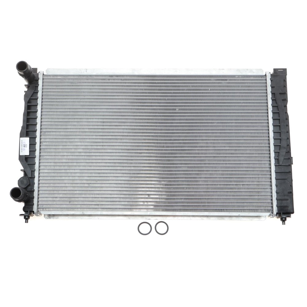 Радіатор охолодження Audi A4/A6/VW Passat 1.6-2.8 94-08 (632x395x33)