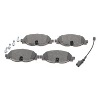 Колодки гальмівні (передні) Audi A3/Q2/Q3/Seat/Skoda Octavia/Kodiaq/VW Golf/Passat B8 12- (+датчик) (Lucas/TRW)
