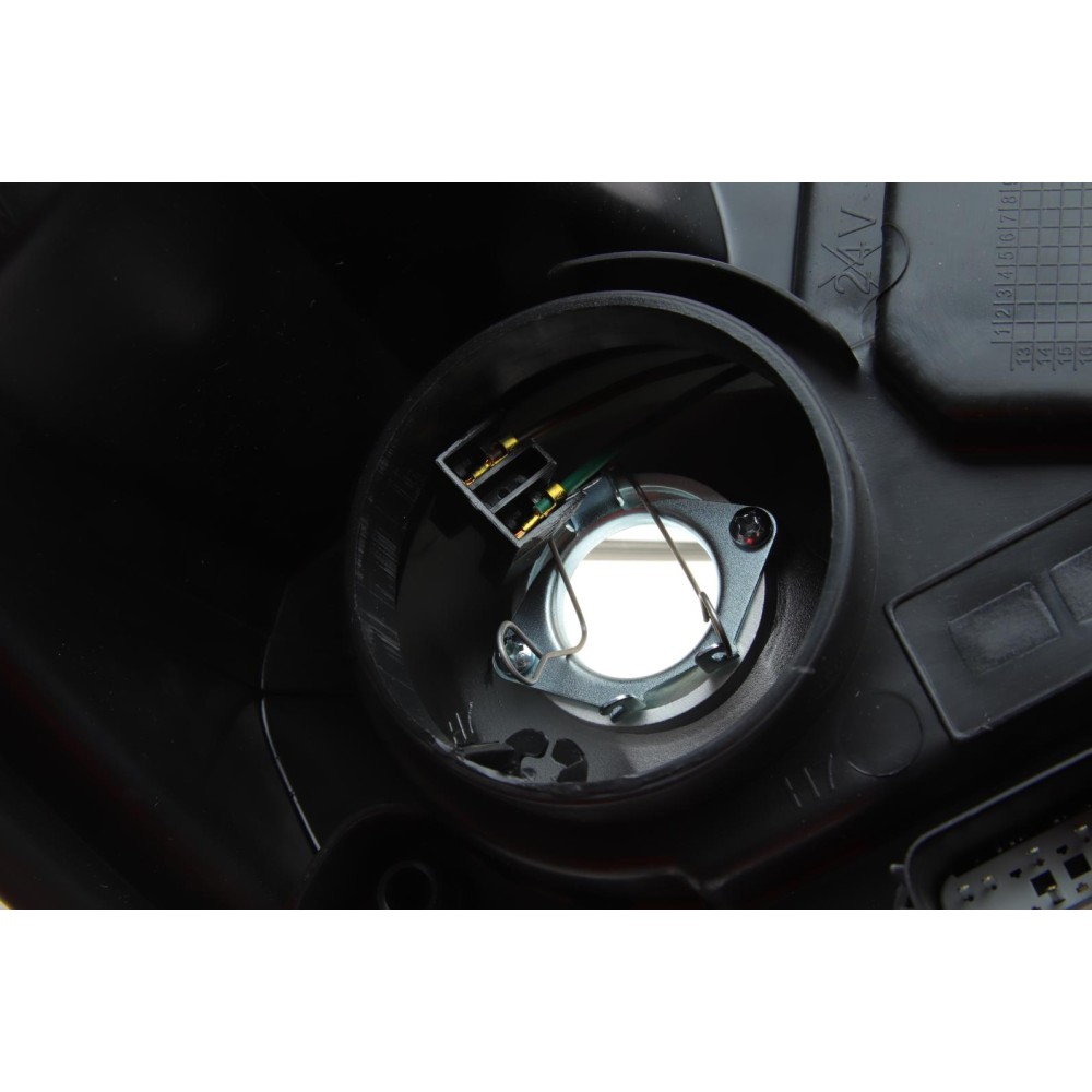 Фара (L) Ford Transit Courier 14-18