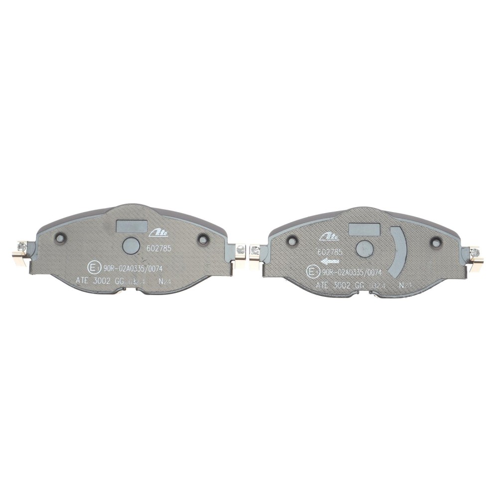 Колодки гальмівні (передні) Audi A3/Q2/Q3/Seat/Skoda Octavia/Kodiaq/VW Golf/Passat B8 12- (+датчик) (Lucas/TRW)