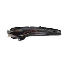 Повторювач повороту на дзеркало MB C-class (W205)/Vito (W447) 14- (L)