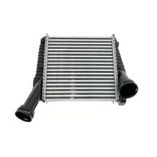Радіатор інтеркулера Audi Q7/VW Touareg 3.0/4.1 03- (R)