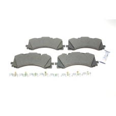 Колодки гальмівні (передні) Audi A6/A7/A8/Q7/Q8/VW Touareg 16- (Akebono)