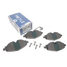 Колодки гальмівні (передні) VW Caddy IV/Golf VII/Passat B8/Skoda Octavia/Seat Leon 12- (з датчиком)