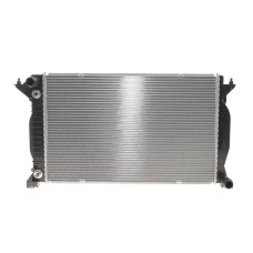 Радіатор охолодження Audi A4 2.5 TDI 00-06 Радіатор охолодження Audi A4 2.5 TDI 00-06