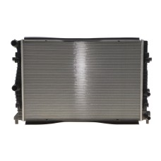 Радіатор охолодження Audi A3 19-/VW Caddy 2.0 TDI 20- Радіатор охолодження Audi A3 19-/VW Caddy 2.0 TDI 20-